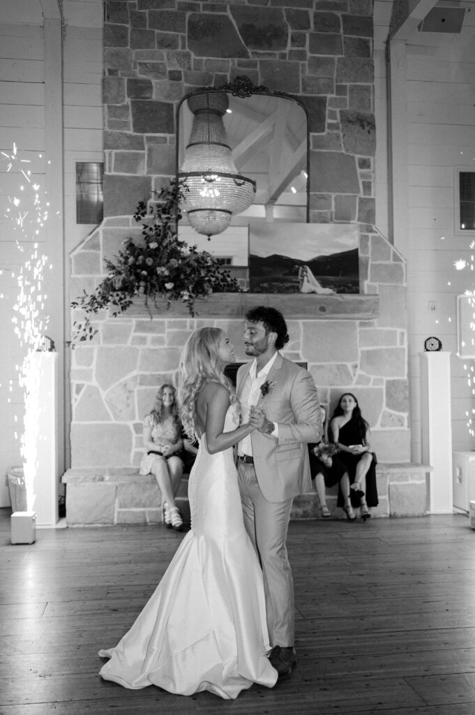 editorial wedding photographer black and white first dance photo