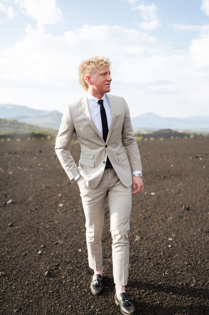 custom indochino wedding suit, grooms fashion