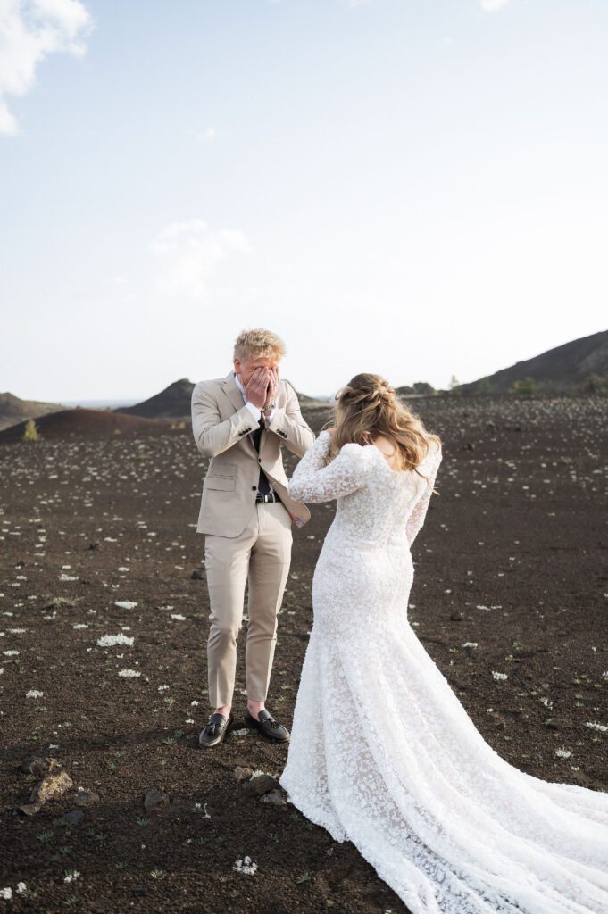 first look reaction, grooms reaction, bridal dress inspo, prewedding photoshoot