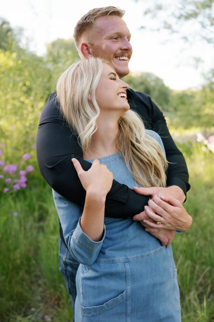 utah wildflower photos, engagement summer photoshoot location, couples outfit inspo